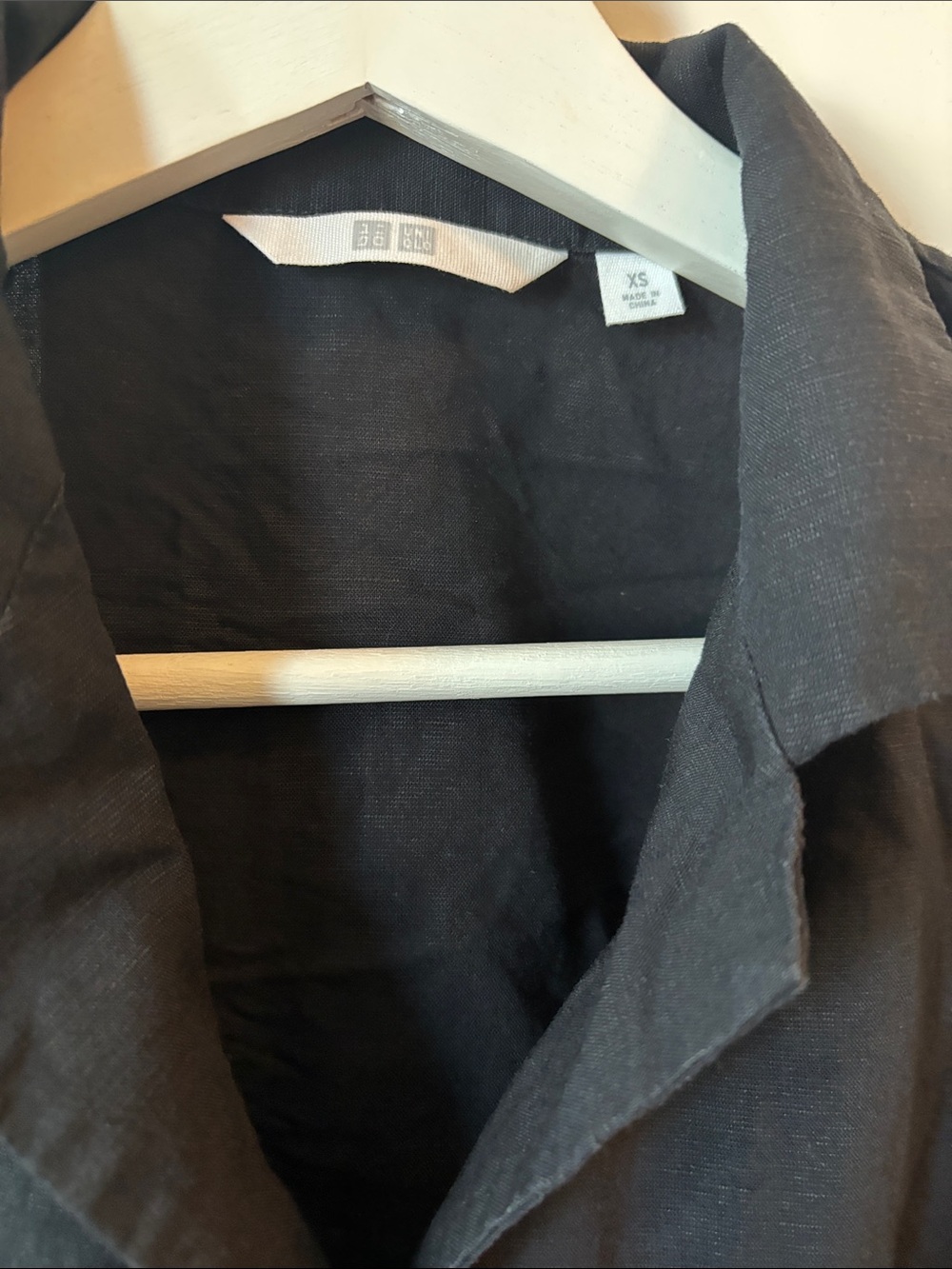 Uniqlo Boxy Black Short-Sleeve Casual Button-Down Shirt - Picture 2 of 4